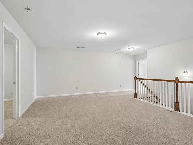 5860 Vinyard Ln — Photo 15