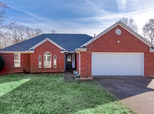 230 Executive Dr, Jackson, TN 38305
