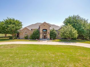 8401 Fullerton Dr, Cleburne, TX 76033