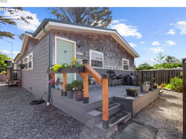 8365 Stark St, Rockaway Beach, OR 97136