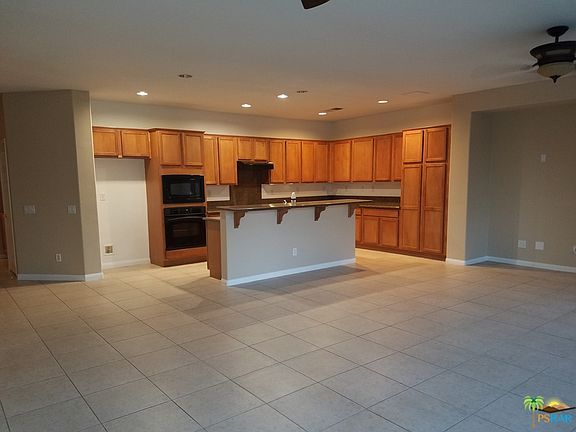 4th image of 40404 Catania Ct