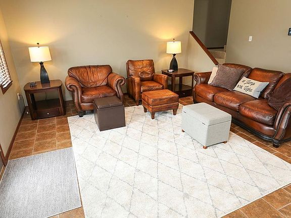 3rd image of 342 Benit Dr Unit 14