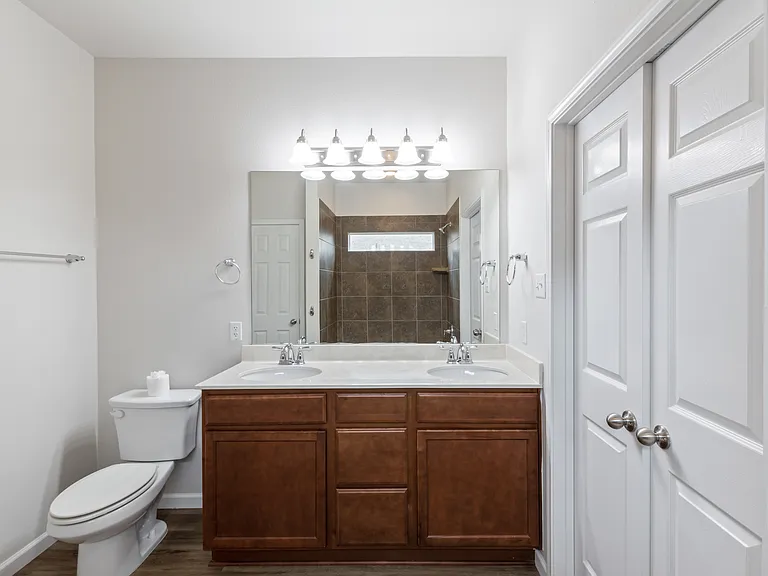 8011 Fieldstone Dr — Photo 15