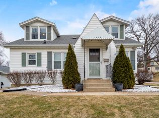 1610 Ashton Pl, Dubuque, IA 52001