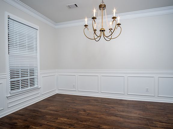 5th image of 1047 Chippendale Trl
