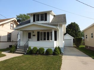 1915 27th St, Two Rivers, WI 54241