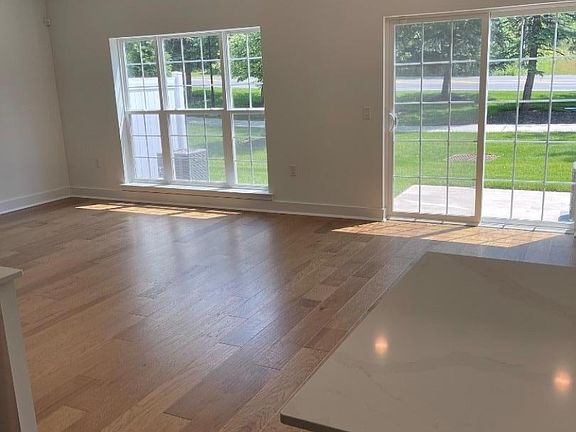 3rd image of 61 Veterans Way