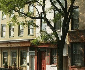 4th image of 542 Saint Mary St