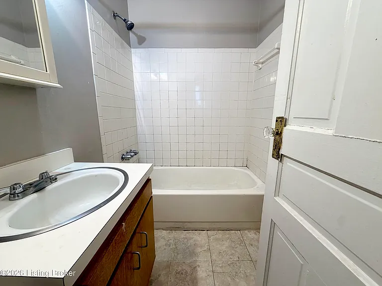 1039 E Breckinridge St #1 — Photo 8
