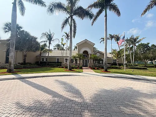 284 Village Blvd Photo 1