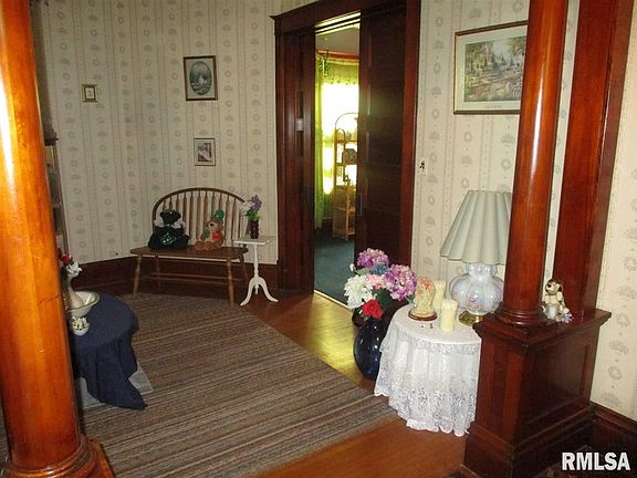 2nd image of 2805 NE Madison Ave