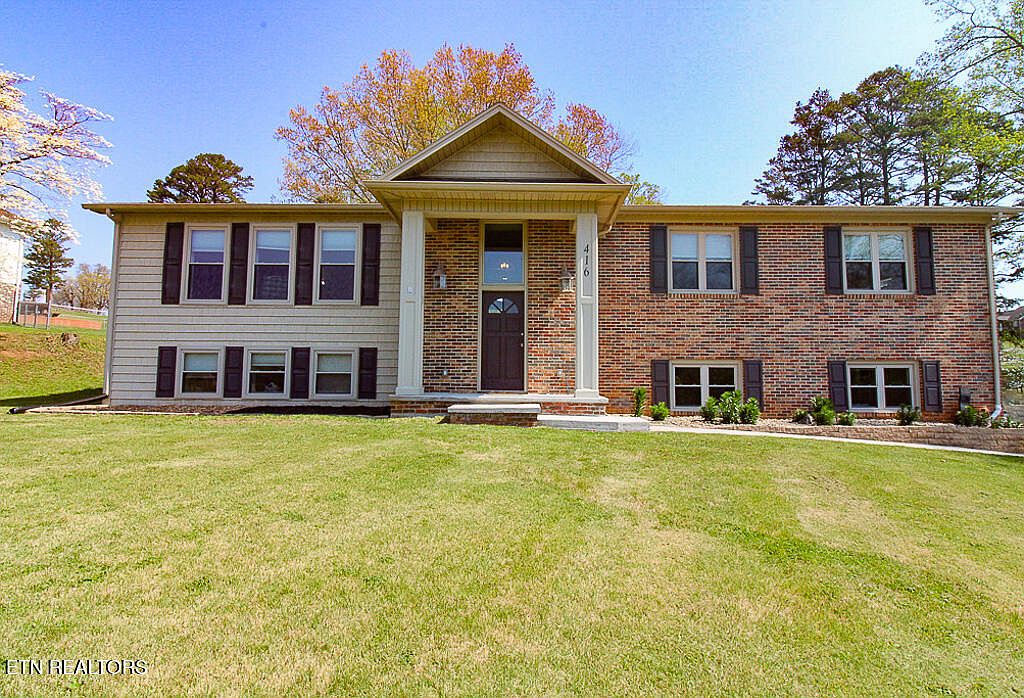 416 Summitt Dr