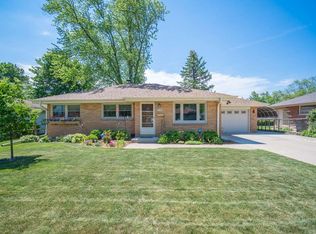 N85W17343 Lee Pl, Menomonee Falls, WI 53051