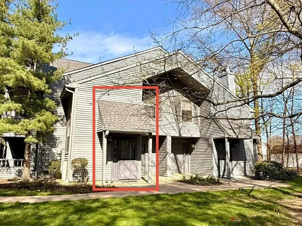 505 Woodhaven Dr, Edison, NJ 08817