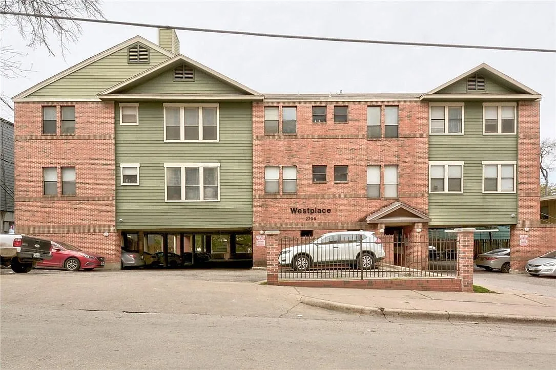 2706 Salado Street Unit 305 — Photo 4