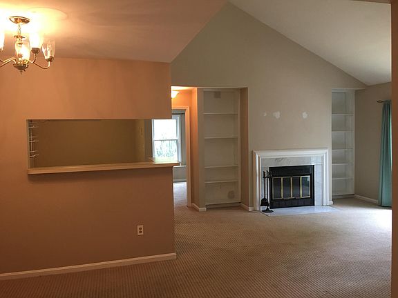 Entry way into dining room