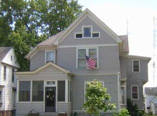 311 E Locust St, Bloomington, IL 61701