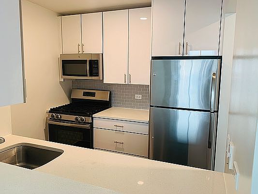 3rd image of 520 W 43rd St APT 29J