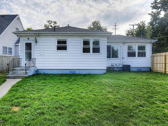 5th image of 2343 Everest Ave SE