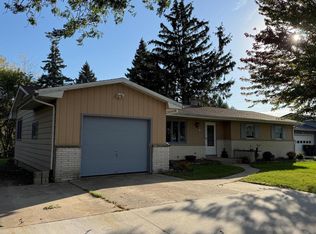 720 Grand AVENUE, Random Lake, WI 53075