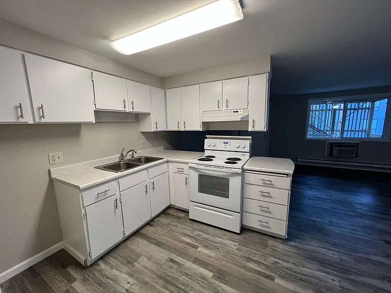 301 Kiwanis Park Ln — Photo 28