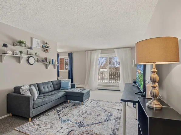 41 Bennett St #302, Red Deer, AB T4R 1V4