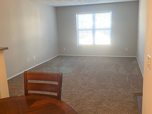 3rd image of 8279 Gradington Dr