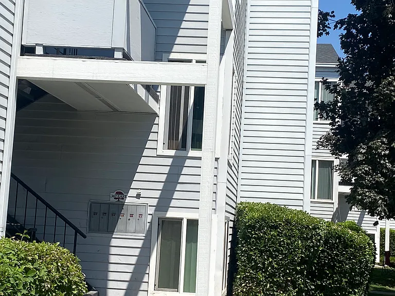 Covewood Village Apartments — Photo 14