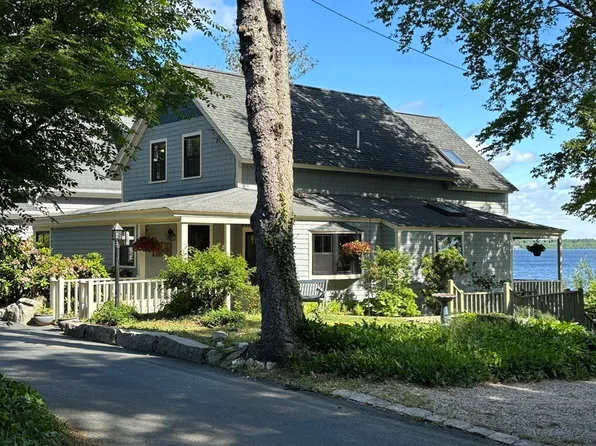 13 Pine Blf, Lakeville, MA 02347