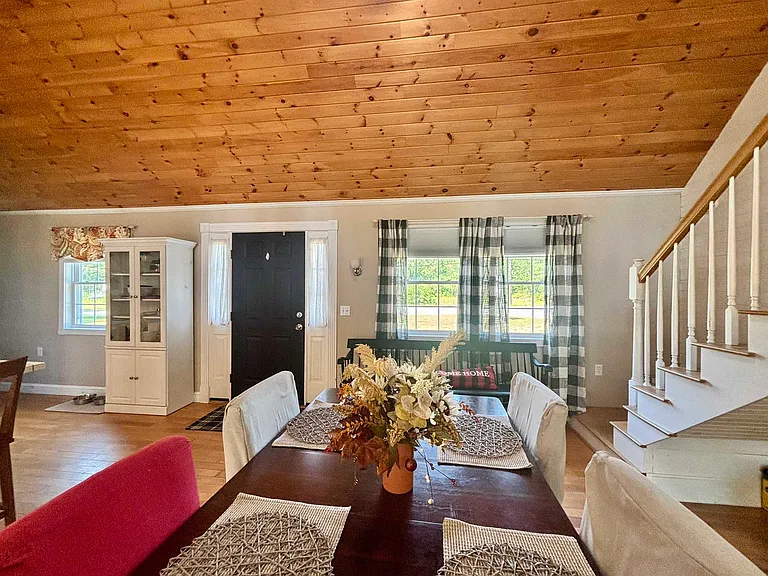 353 Forest Rd — Photo 17