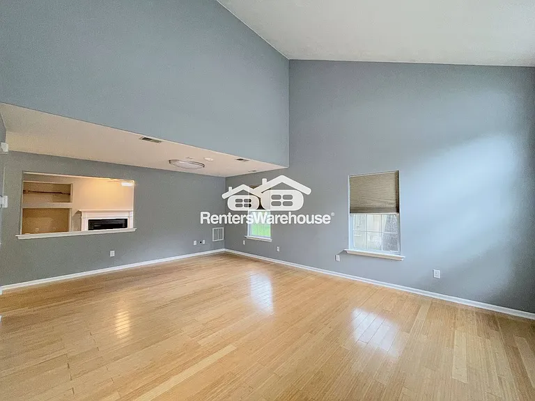 171 Graystone Trce — Photo 4