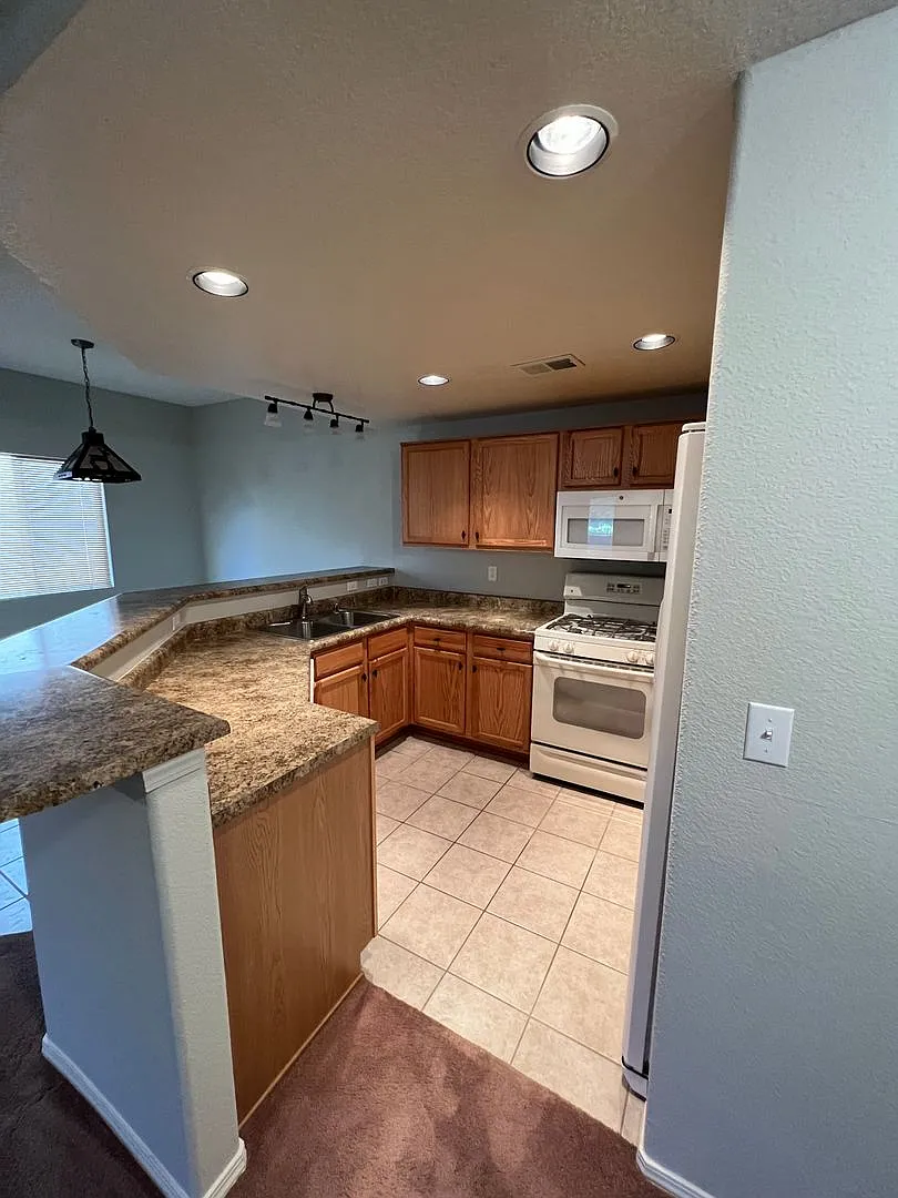 Rancho Mirage CONDO 1 Bedroom 1 Bath with garage — Photo 2