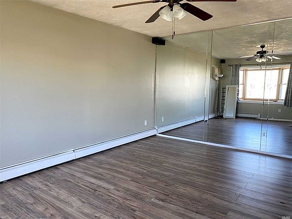 2nd image of 76 Lombardy Dr