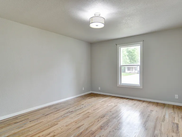 4024 Winfield Ave — Photo 12