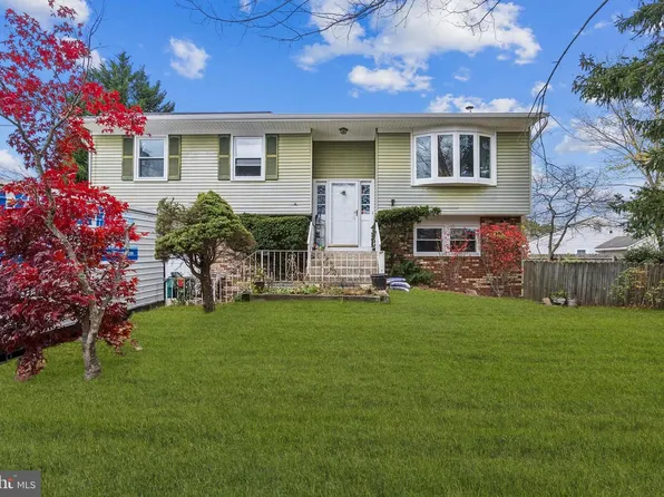 419 Chippewa Trl, Browns Mills, NJ 08015