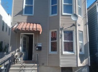 345 3rd St, Albany, NY 12206