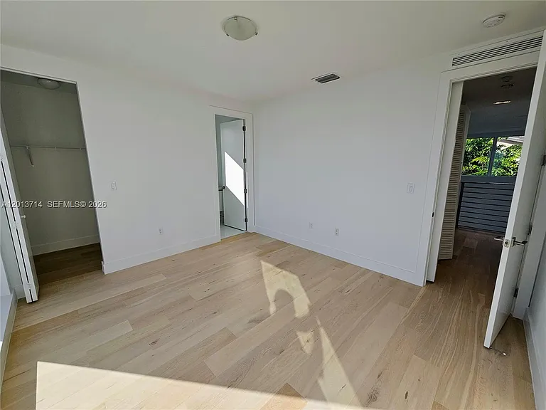 10289 NW 75th Ter — Photo 55