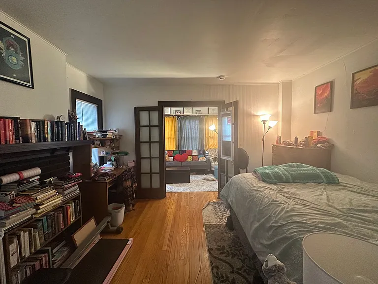 205-207 S Henry St — Photo 7