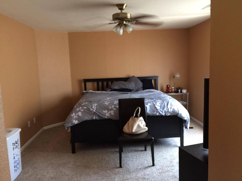 Master Bedroom (View#1)