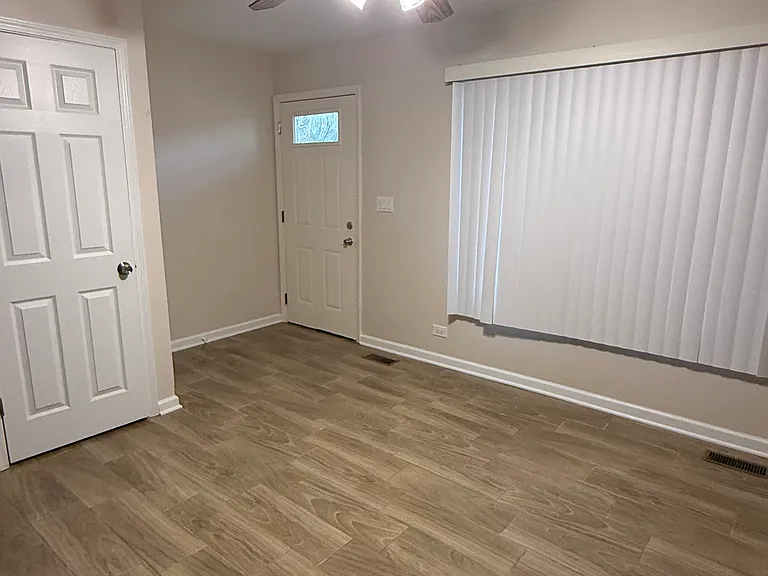 618 Hudson Ave — Photo 6