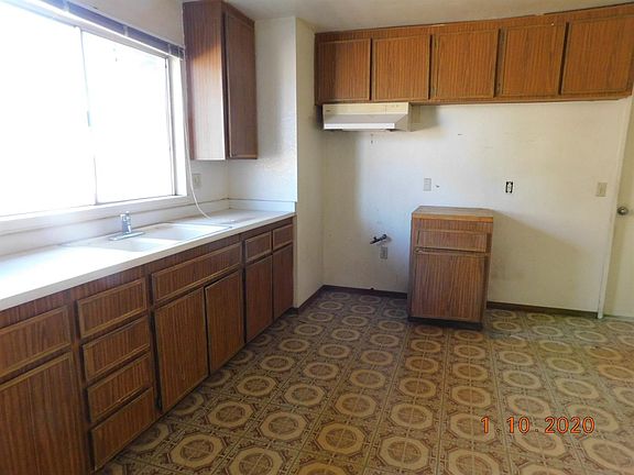2nd image of 15143 Cashew St