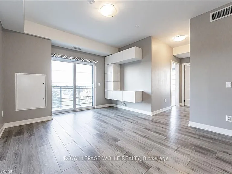 255 Northfield Dr E #302 — Photo 8