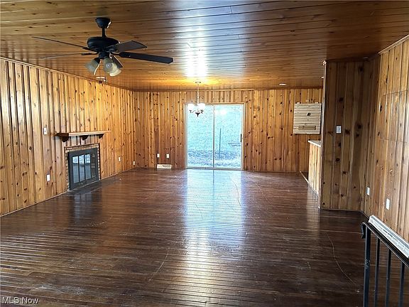 3rd image of 9 Wildwood Rd
