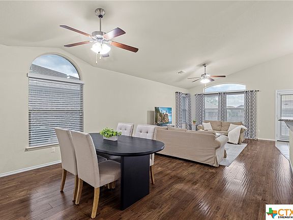 3rd image of 5827 Ambrose Cir