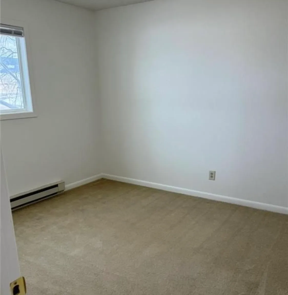 2 bed, 704 sqft, $1,100 — Photo 1