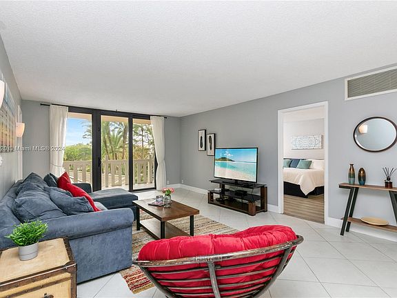3rd image of 1111 Crandon Blvd APT A205