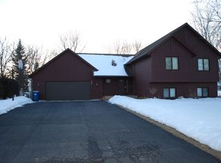 9565 Niagara Ln N, Maple Grove, MN 55369