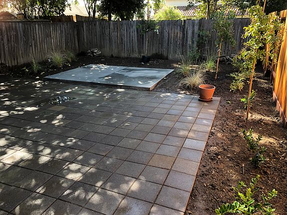 3rd image of 515B Elizabeth Way
