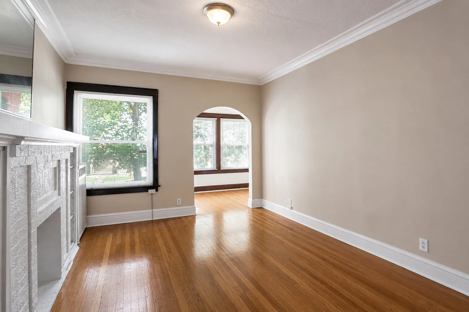 1 bed, 950 sqft, $1,450 — Photo 2