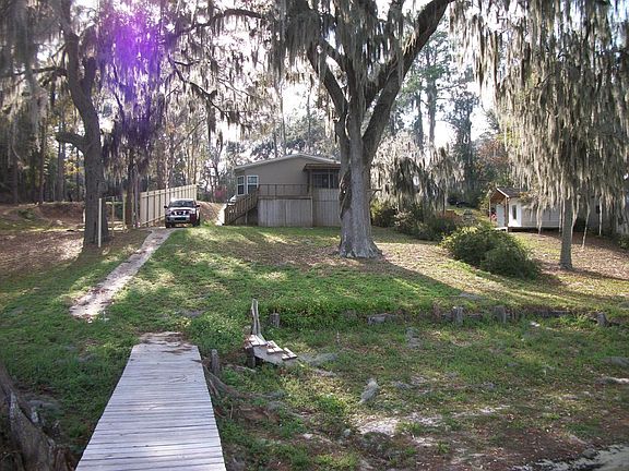 3rd image of 999 NE Cherry Lake Cir